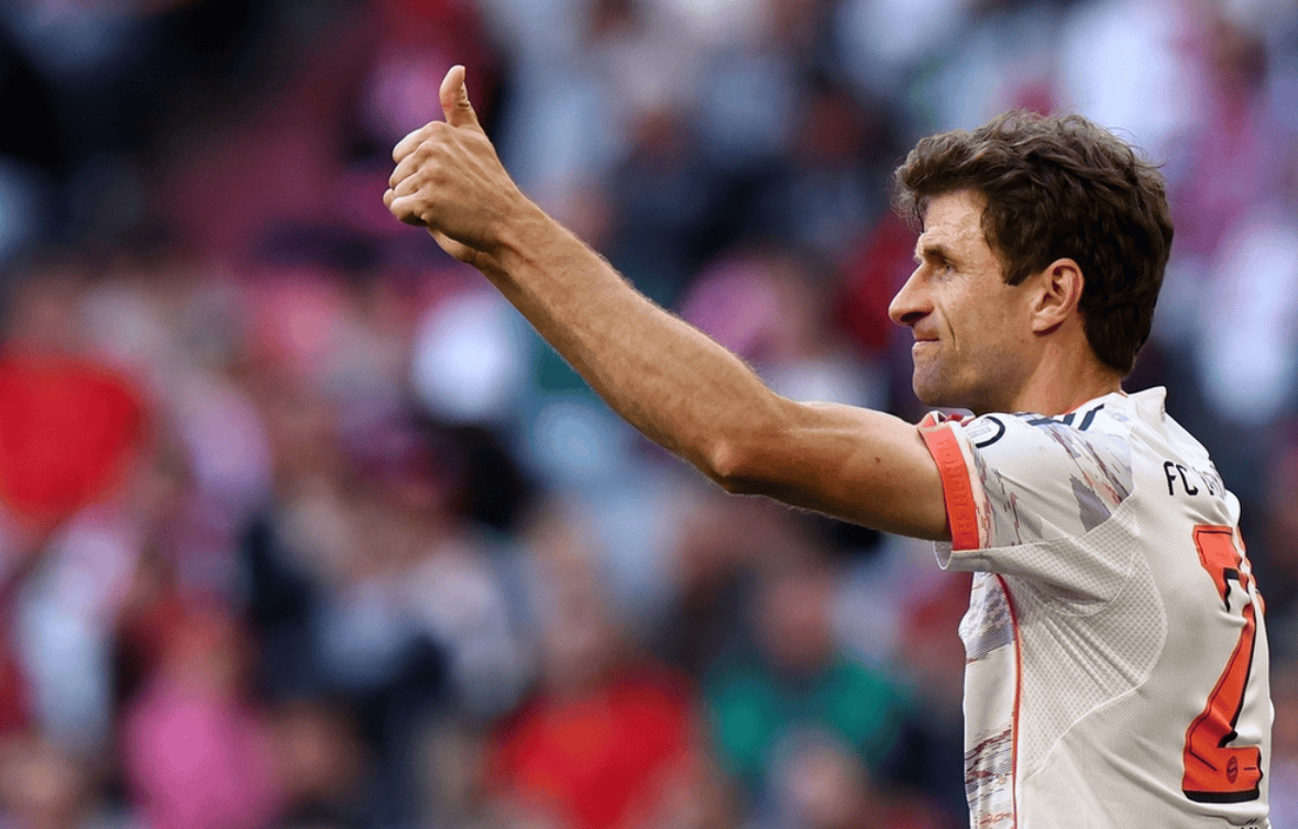 一场2-0让穆勒创造德甲历史神纪录，凯恩立功，拜仁击败劲敌